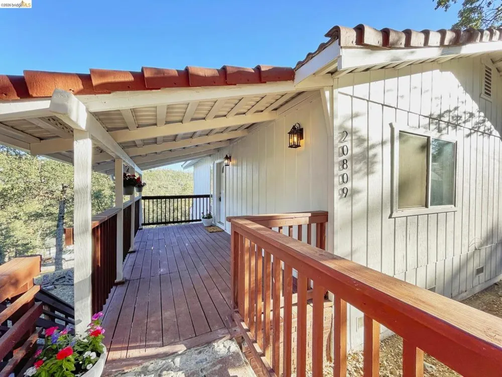20809 Caylor Drive Soulsbyville, CA 95372