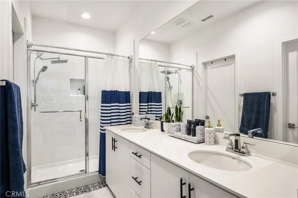 663 S Mosaic Street Anaheim, CA 92805