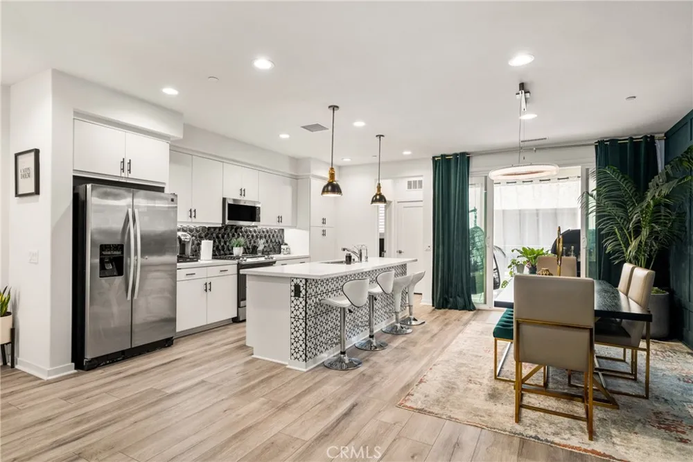 663 S Mosaic Street Anaheim, CA 92805