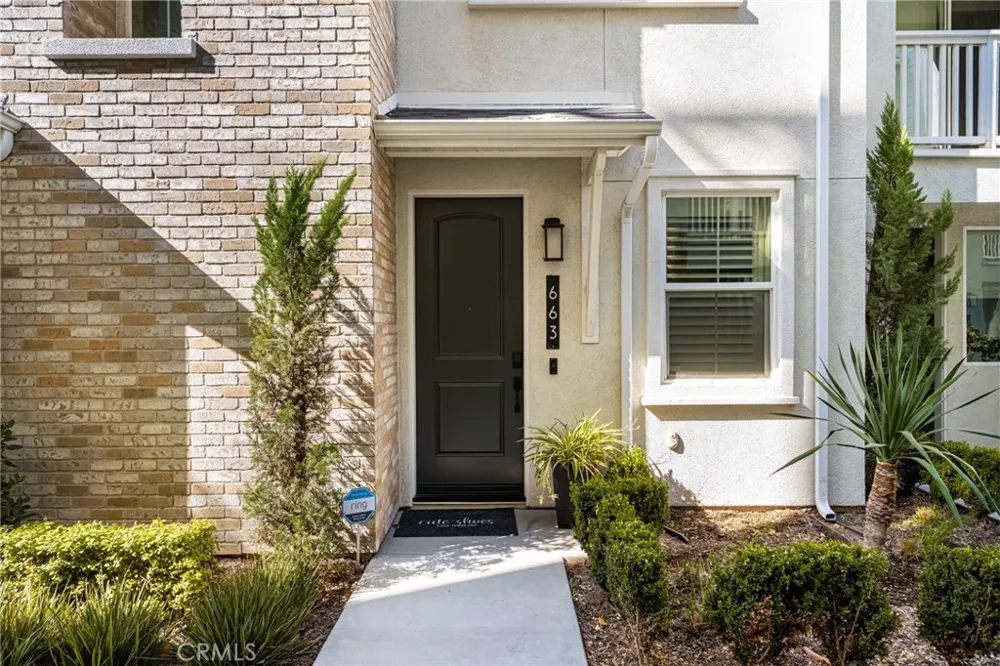 663 S Mosaic Street Anaheim, CA 92805