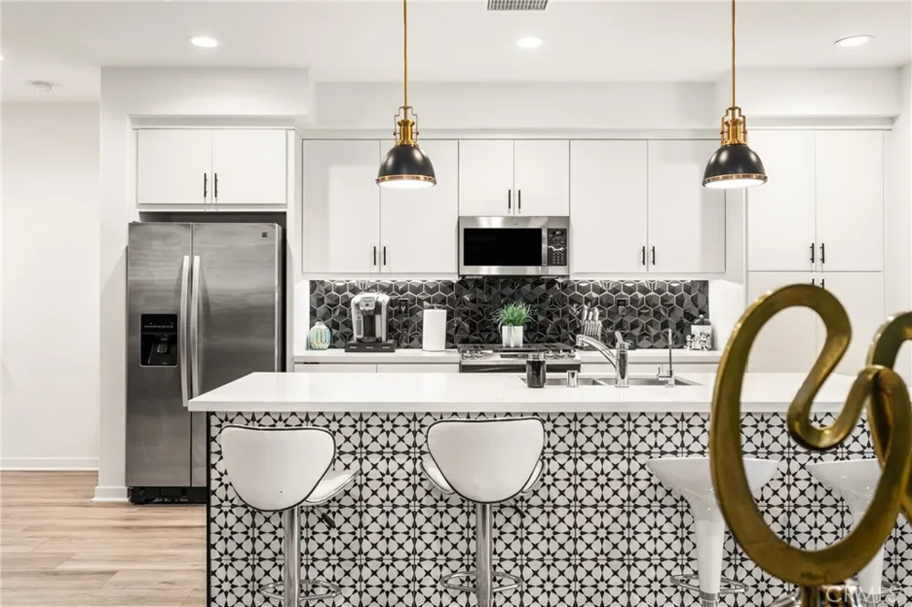 663 S Mosaic Street Anaheim, CA 92805