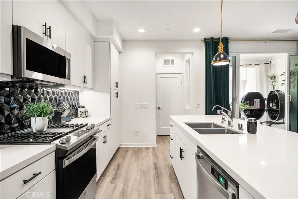 663 S Mosaic Street Anaheim, CA 92805