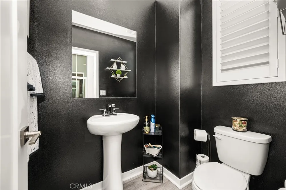 663 S Mosaic Street Anaheim, CA 92805