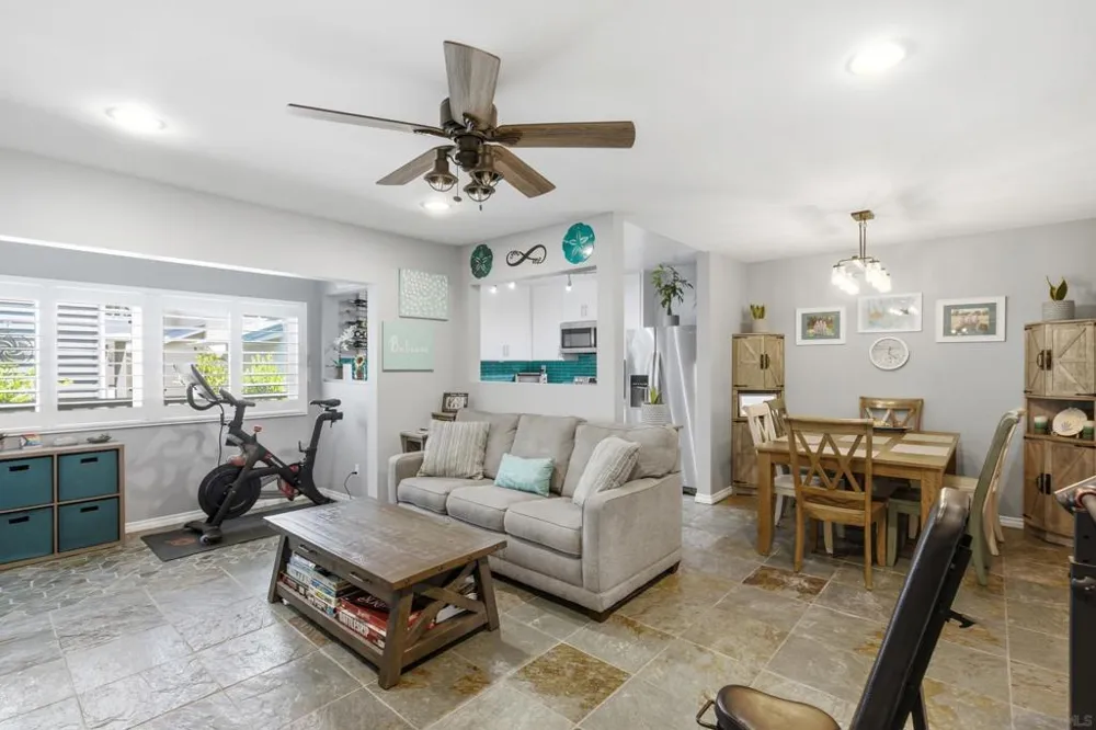 730 E Avenue Coronado, CA 92118