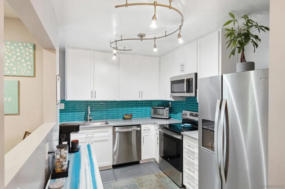 730 E Avenue Coronado, CA 92118