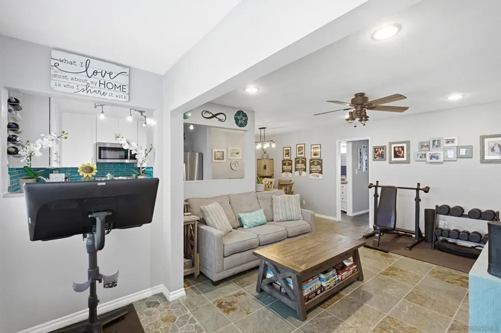 730 E Avenue Coronado, CA 92118