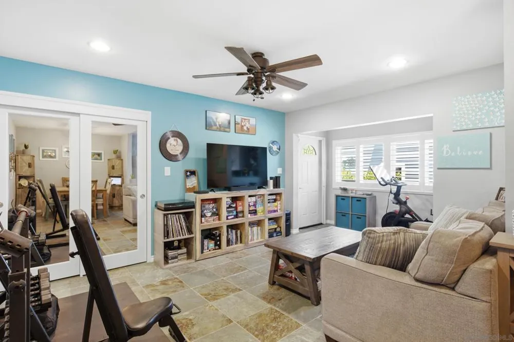 730 E Avenue Coronado, CA 92118