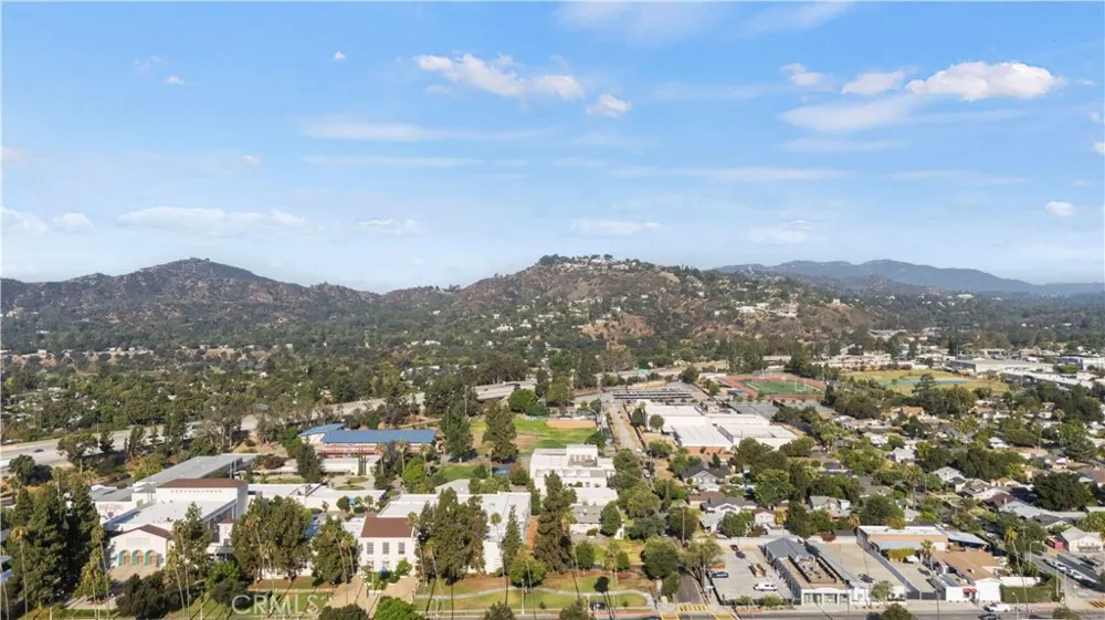 284 Wyoming Pasadena, CA 91103