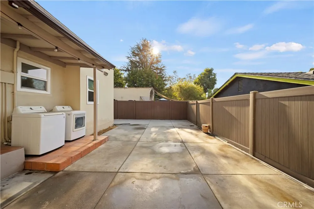 284 Wyoming Pasadena, CA 91103