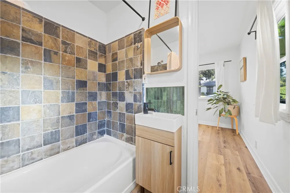 284 Wyoming Pasadena, CA 91103