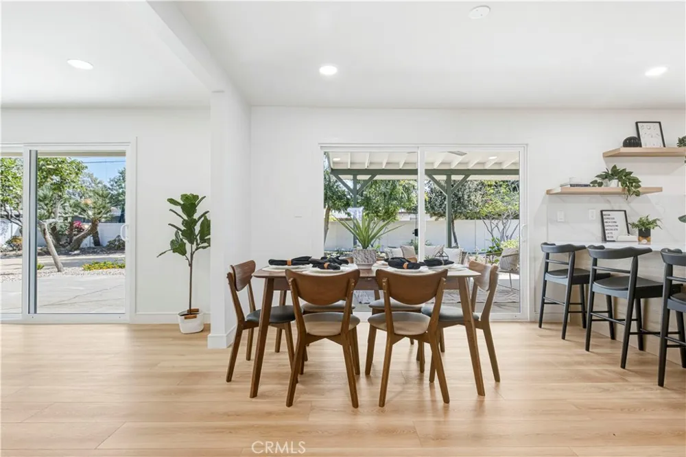 1243 E Live Oak Court Anaheim, CA 92805