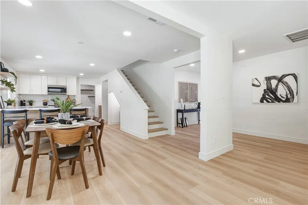 1243 E Live Oak Court Anaheim, CA 92805