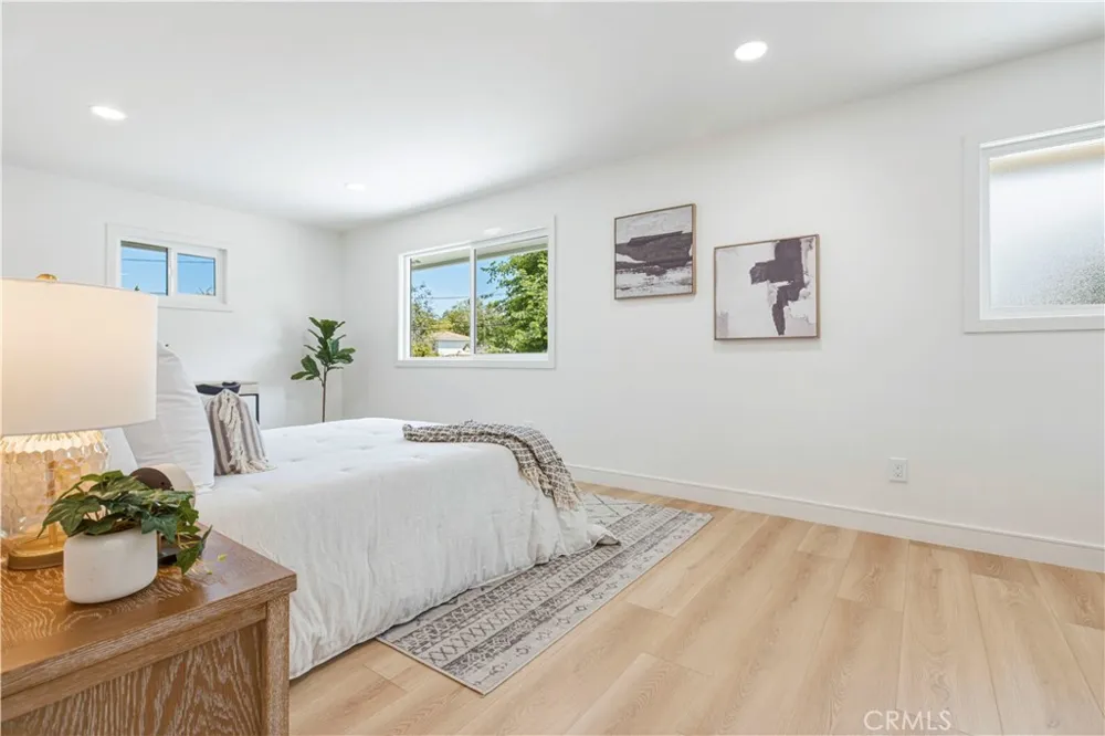 1243 E Live Oak Court Anaheim, CA 92805