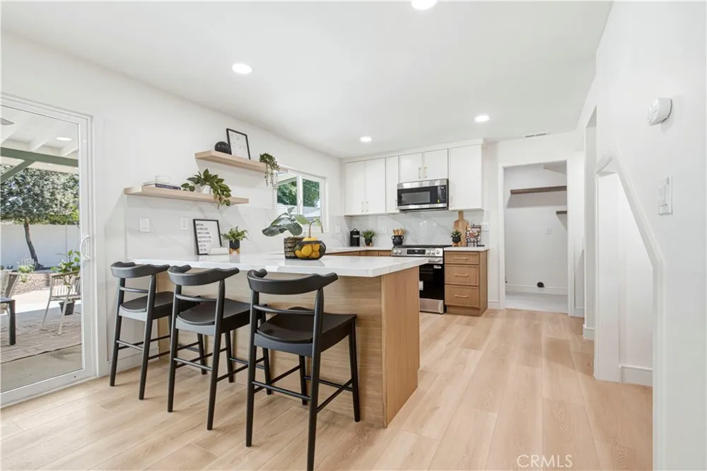 1243 E Live Oak Court Anaheim, CA 92805