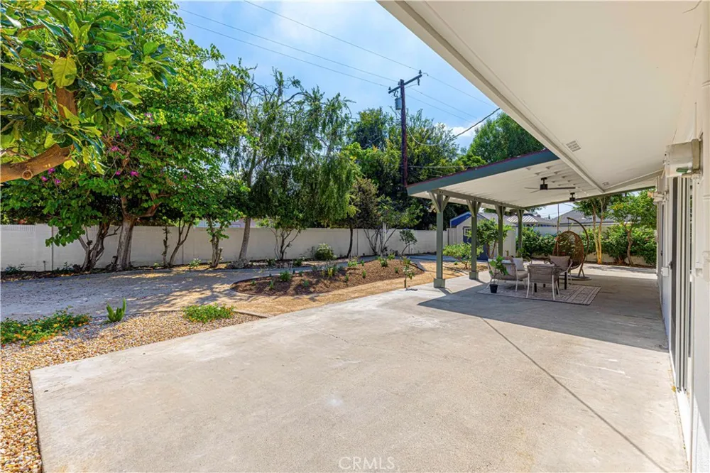 1243 E Live Oak Court Anaheim, CA 92805