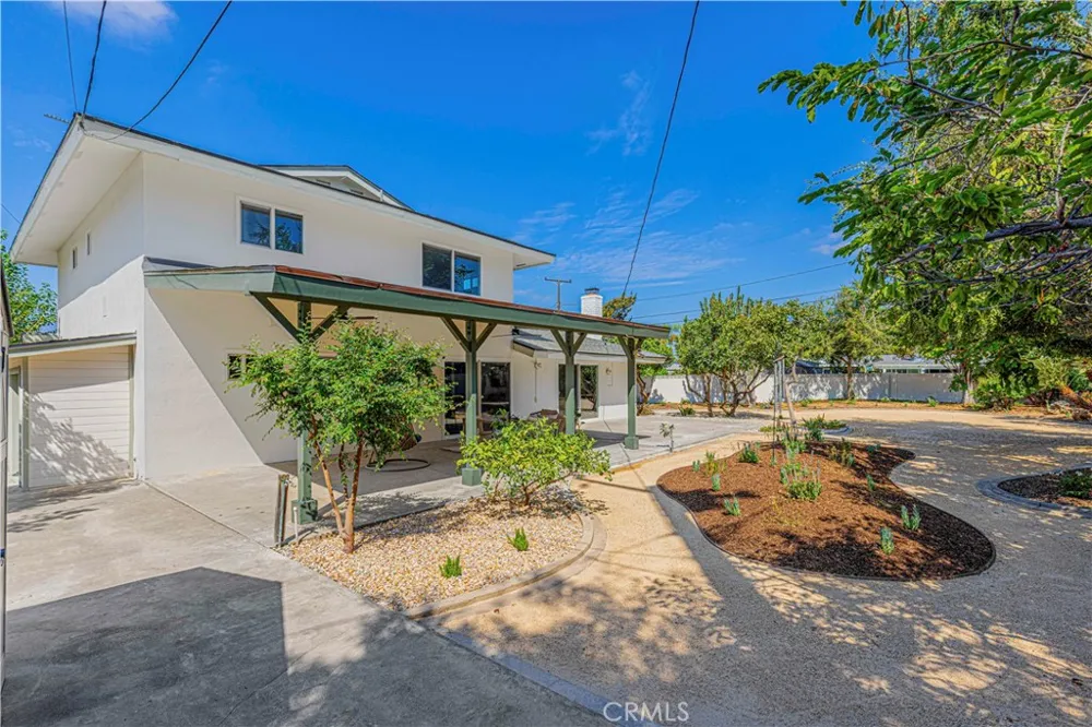 1243 E Live Oak Court Anaheim, CA 92805