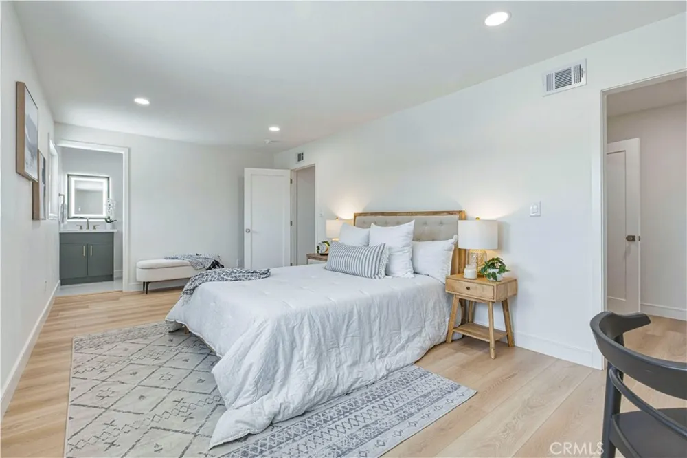 1243 E Live Oak Court Anaheim, CA 92805
