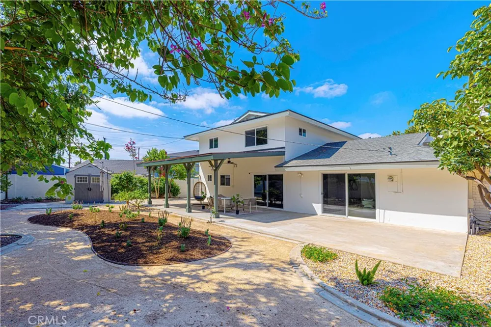 1243 E Live Oak Court Anaheim, CA 92805