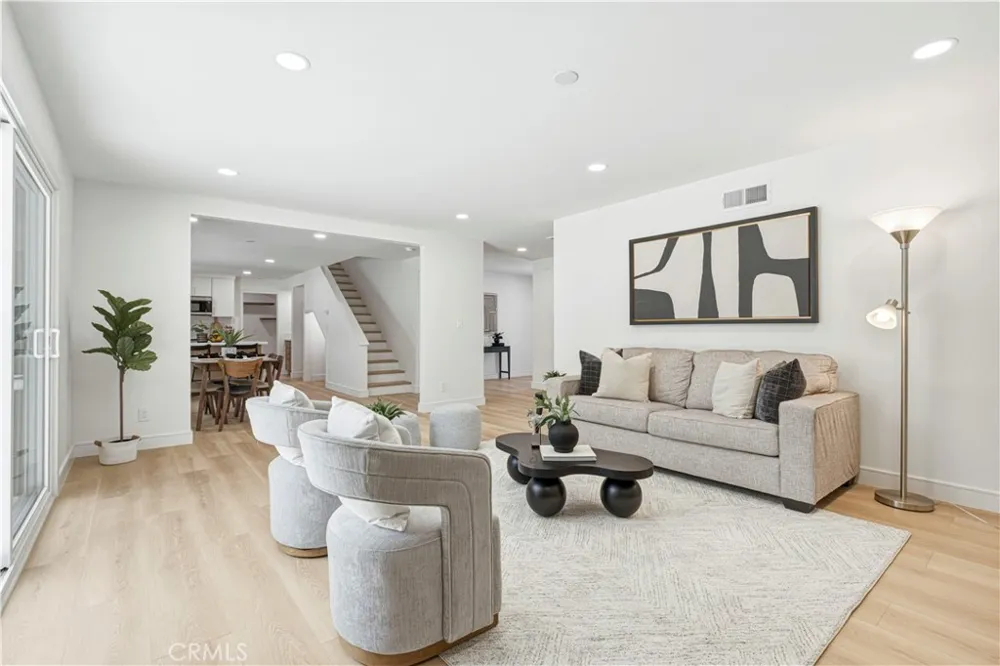 1243 E Live Oak Court Anaheim, CA 92805