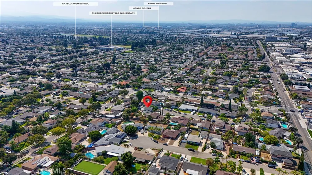 1243 E Live Oak Court Anaheim, CA 92805