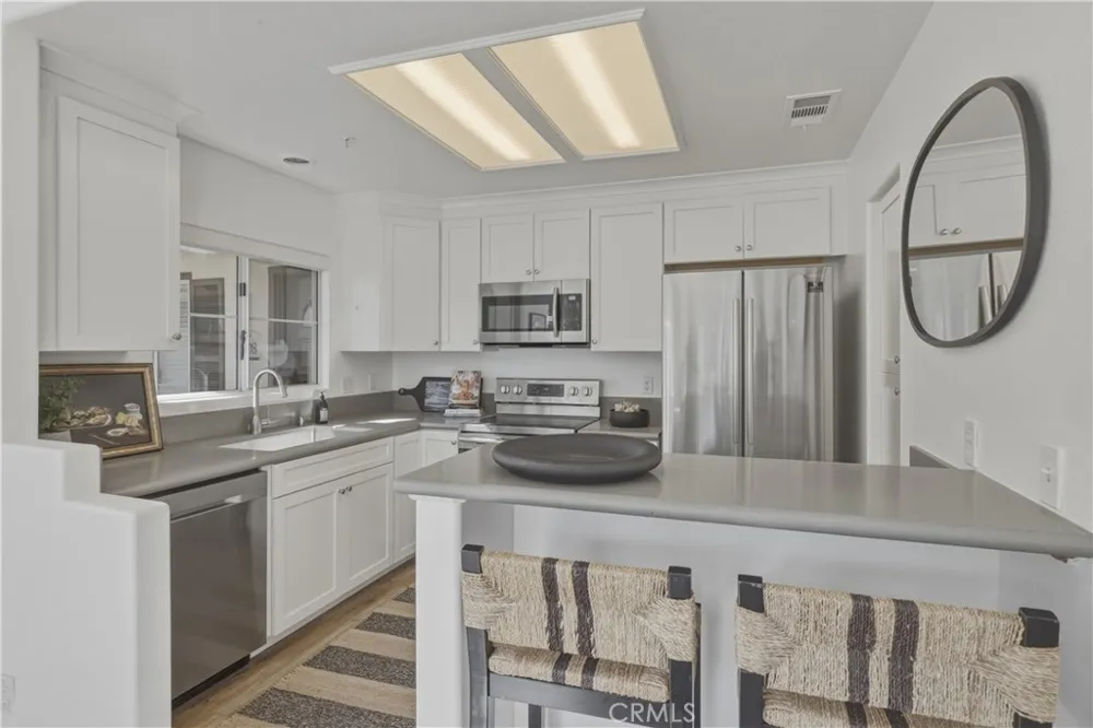 2960 Champion Way #805 Tustin, CA 92782