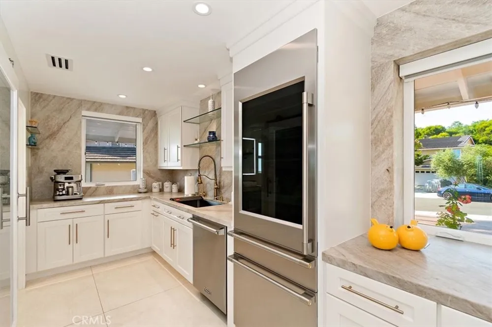 5818 Sunmist Drive Rancho Palos Verdes, CA 90275