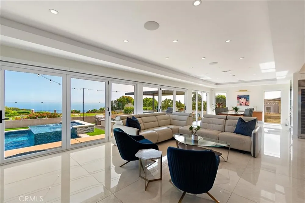 5818 Sunmist Drive Rancho Palos Verdes, CA 90275