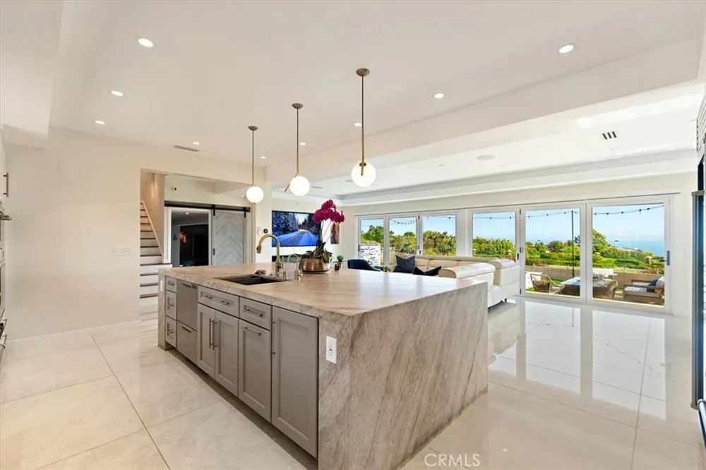 5818 Sunmist Drive Rancho Palos Verdes, CA 90275