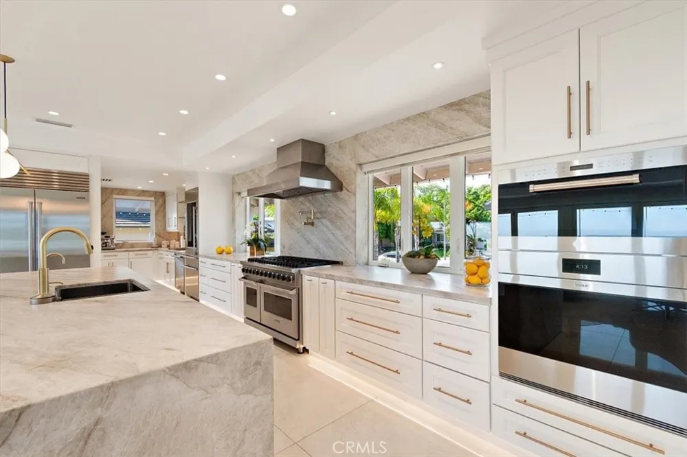 5818 Sunmist Drive Rancho Palos Verdes, CA 90275