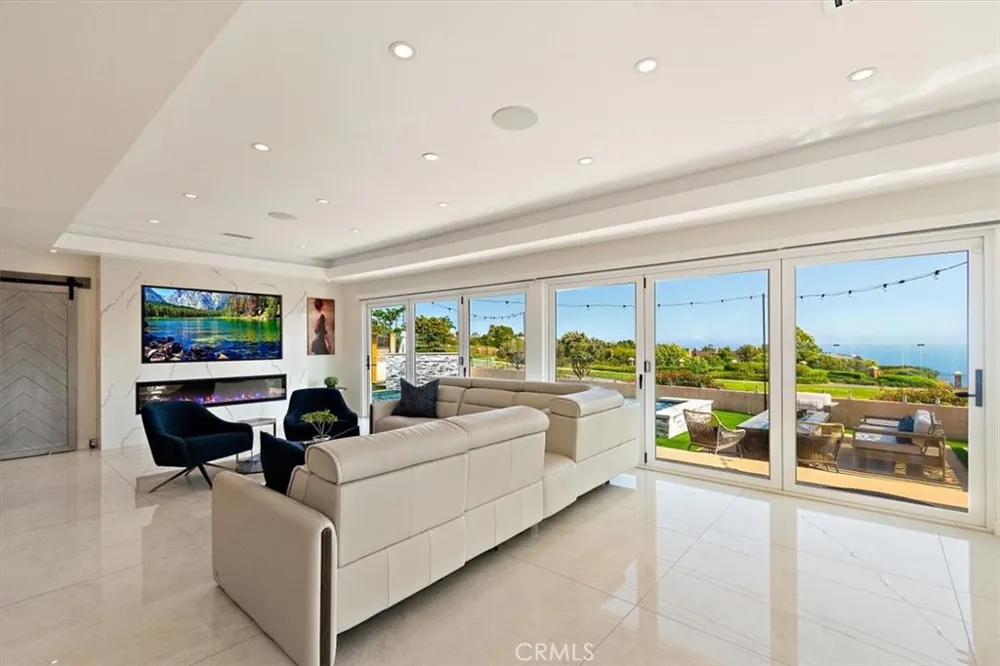 5818 Sunmist Drive Rancho Palos Verdes, CA 90275