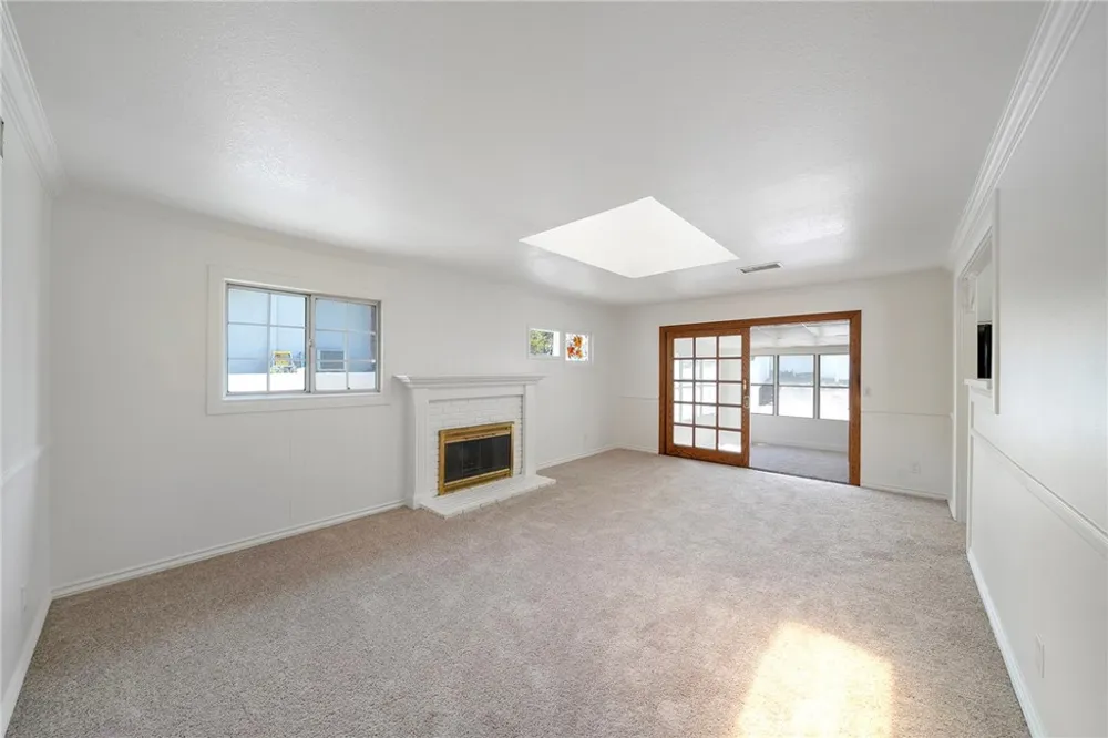 12909 Bluefield La Mirada, CA 90638