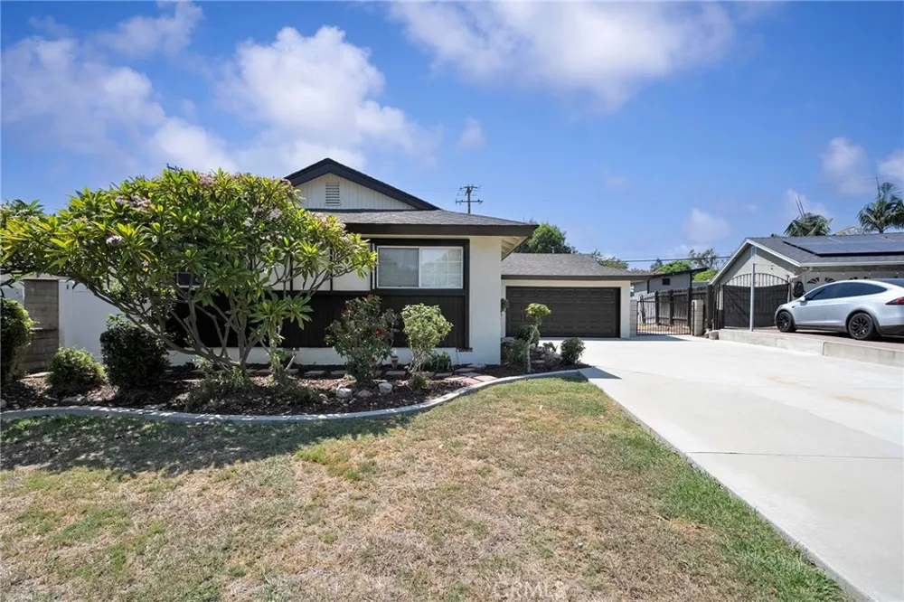 12909 Bluefield La Mirada, CA 90638