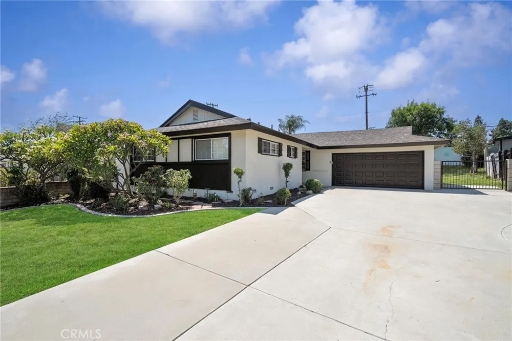 12909 Bluefield La Mirada, CA 90638