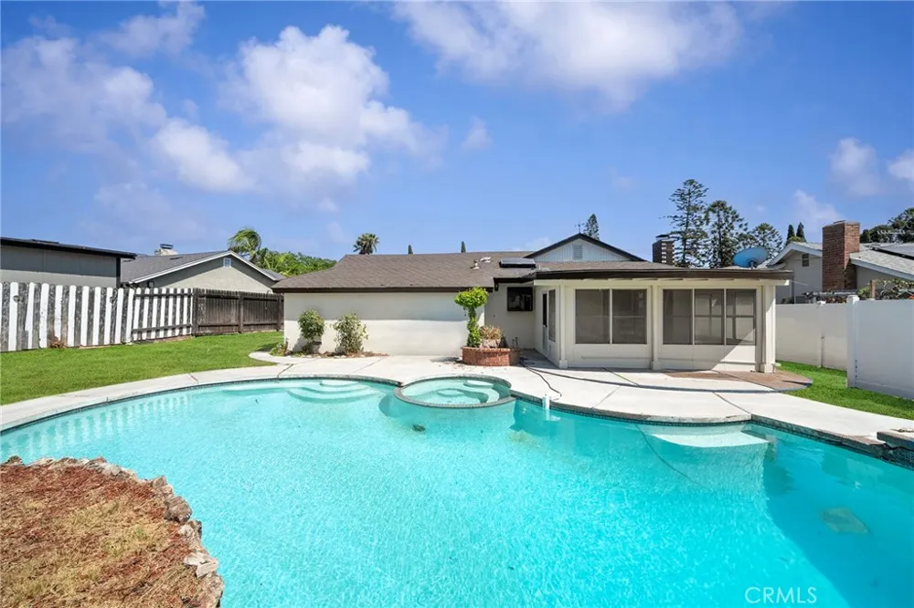 12909 Bluefield La Mirada, CA 90638