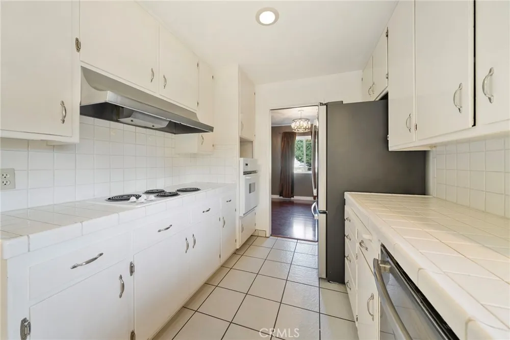 1523 S 8th Avenue Arcadia, CA 91006