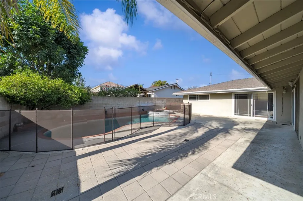 1523 S 8th Avenue Arcadia, CA 91006