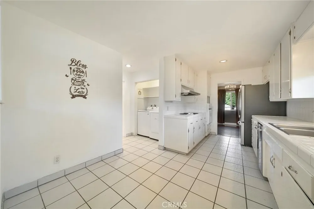 1523 S 8th Avenue Arcadia, CA 91006