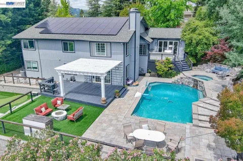 215 Arthur Ct