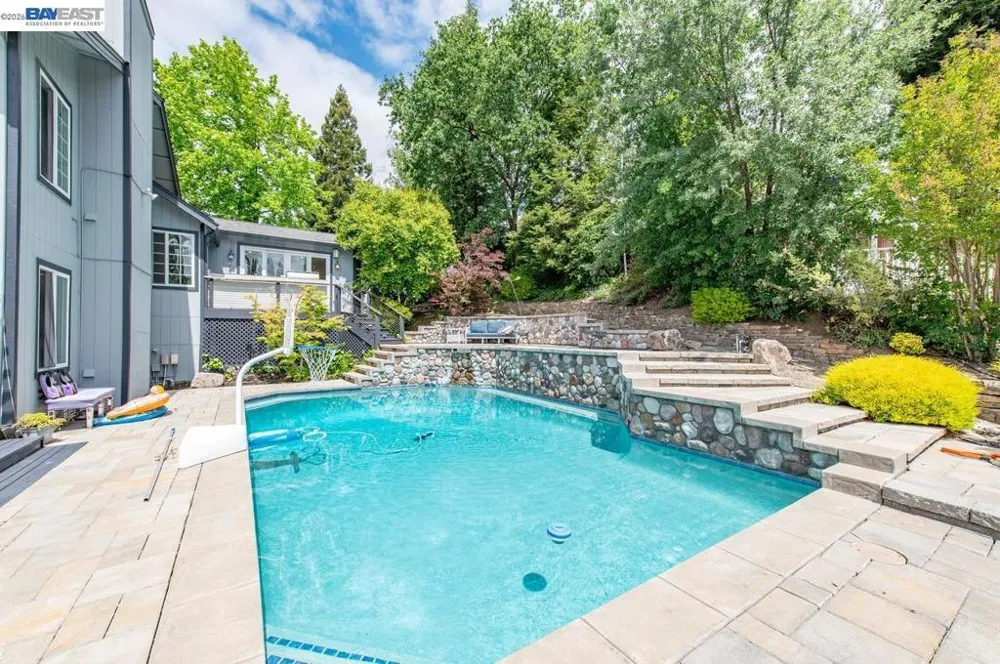 215 Arthur Ct Danville, CA 94526