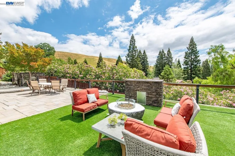 215 Arthur Ct Danville, CA 94526