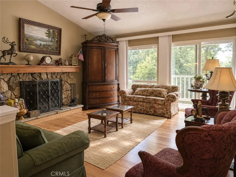 191 Kuffel Canyon Lake Arrowhead, CA 92352