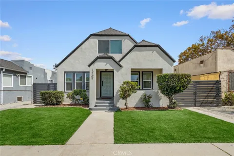 1707 W 65th Place