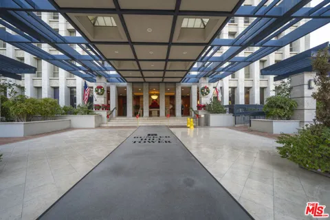 800 W 1st Street #2110