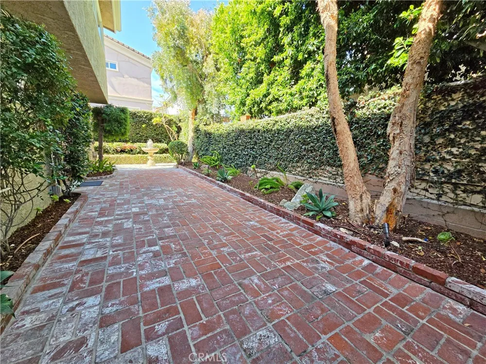 2213 Pullman Lane #1 Redondo Beach, CA 90278