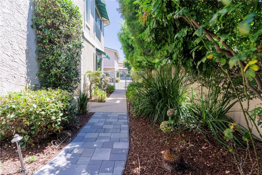 2213 Pullman Lane #1 Redondo Beach, CA 90278