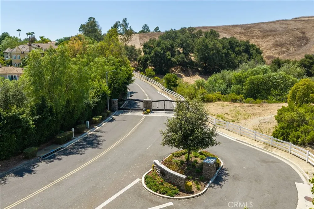 16135 Greens Court Chino Hills, CA 91709