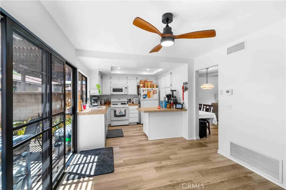 189 S Hollenbeck Covina, CA 91723