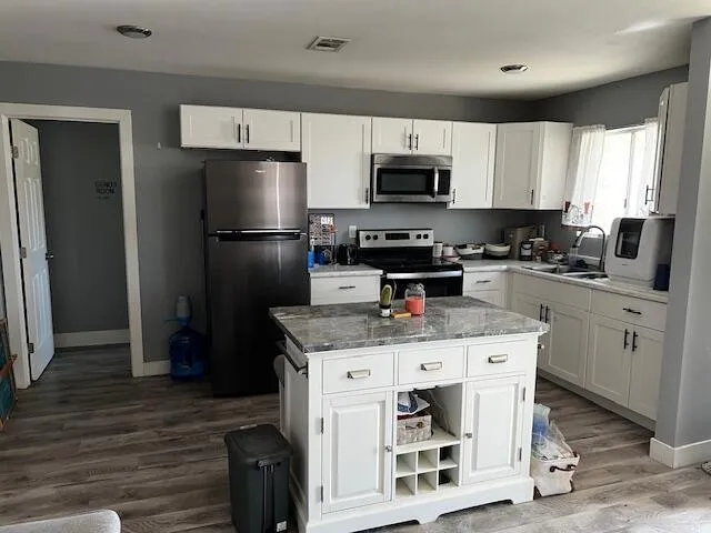 1048 Sea Raider Avenue Thermal, CA 92274