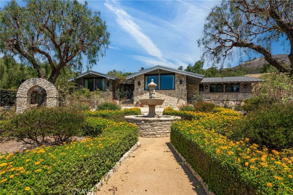 57 Narcissa Drive Rancho Palos Verdes, CA 90275