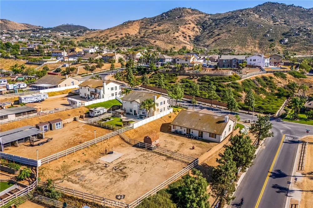 489 Branding Iron Way Norco, CA 92860